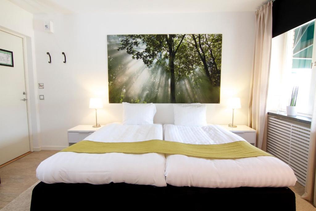 Hotell Tinget Sala Camera foto
