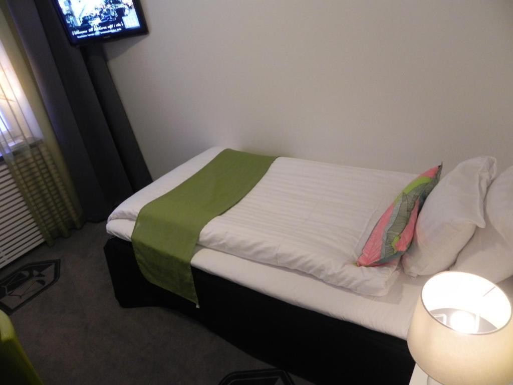 Hotell Tinget Sala Camera foto