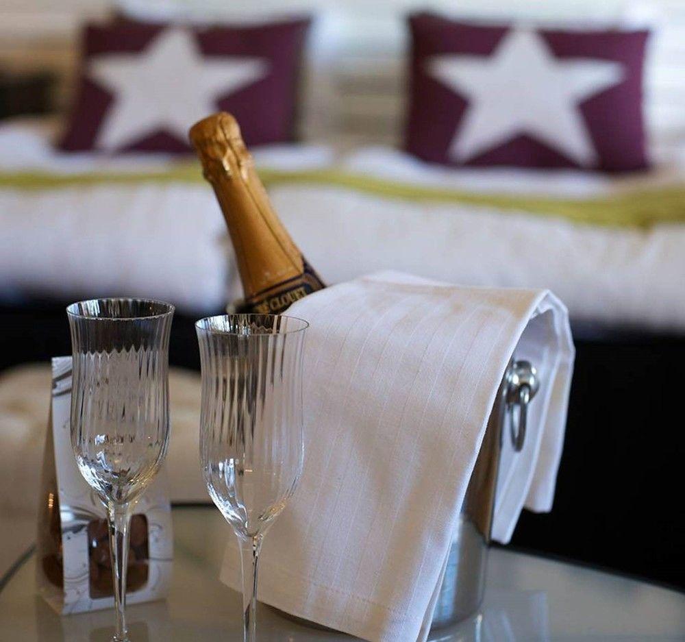 Hotell Tinget Sala Esterno foto